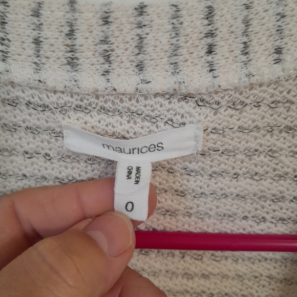 Womens vest size 0x - Picture 3 of 5